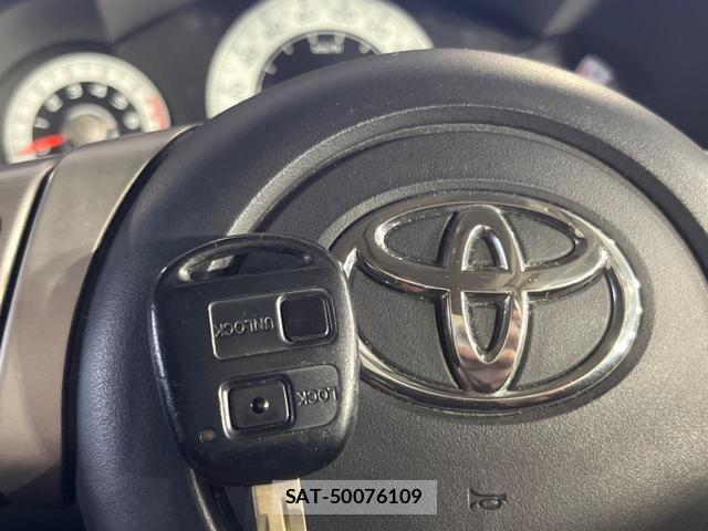 Toyota FJ CRUISER 2014-05 8279019-7