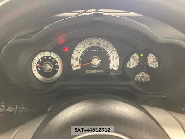 Toyota FJ CRUISER 2011-08 8279599-10