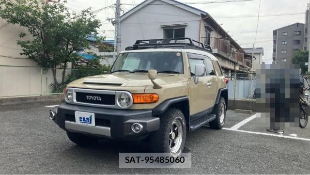 Toyota FJ CRUISER 2011-05 8281852-0