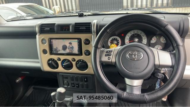 Toyota FJ CRUISER 2011-05 8281852-16