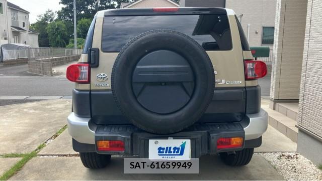 Toyota FJ CRUISER 2012-02 8282008-1