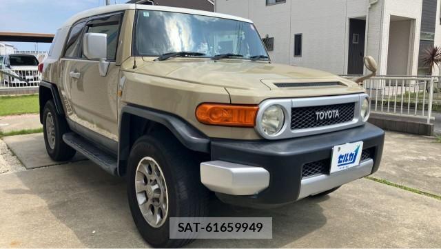 Toyota FJ CRUISER 2012-02 8282008-11