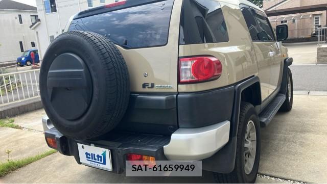 Toyota FJ CRUISER 2012-02 8282008-12