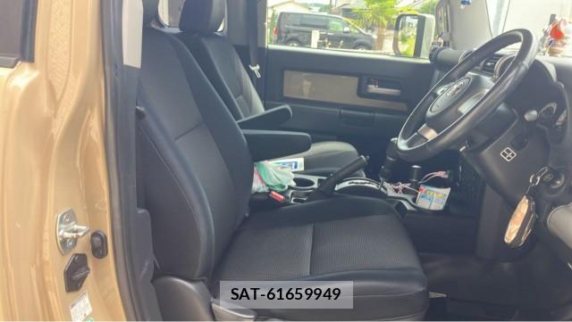 Toyota FJ CRUISER 2012-02 8282008-5