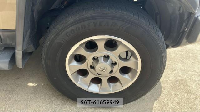 Toyota FJ CRUISER 2012-02 8282008-8