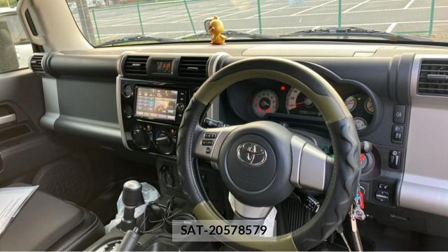 Toyota FJ CRUISER 2016-09 8282333-2
