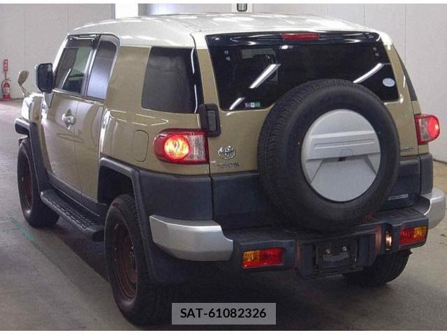 Toyota FJ CRUISER 2013-05 8283927-3