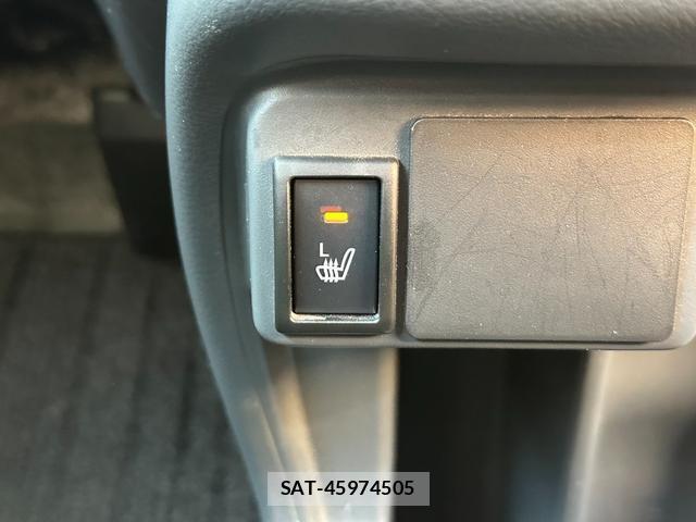 Mazda FLAIR CROSSOVER 2018-06 8283205-3