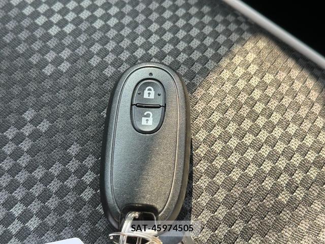 Mazda FLAIR CROSSOVER 2018-06 8283205-8