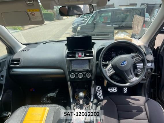 Subaru FORESTER 2013-02 8282215-2