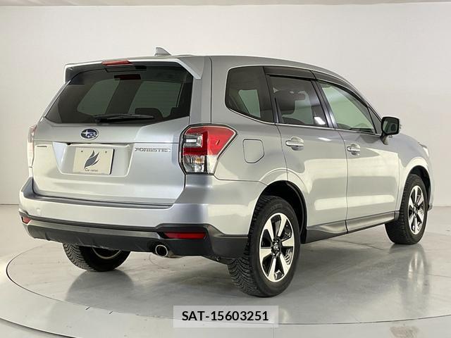 Subaru FORESTER 2017-07 8284631-1