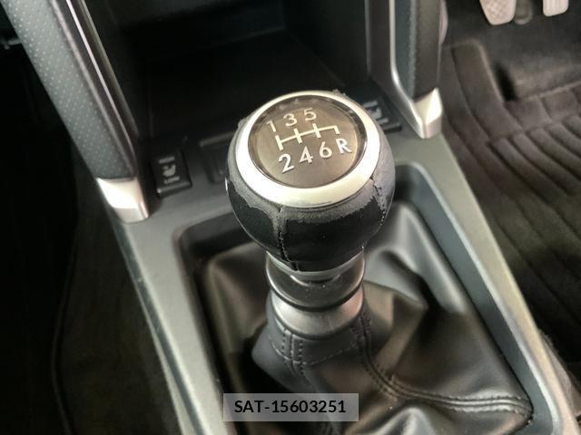 Subaru FORESTER 2017-07 8284631-17