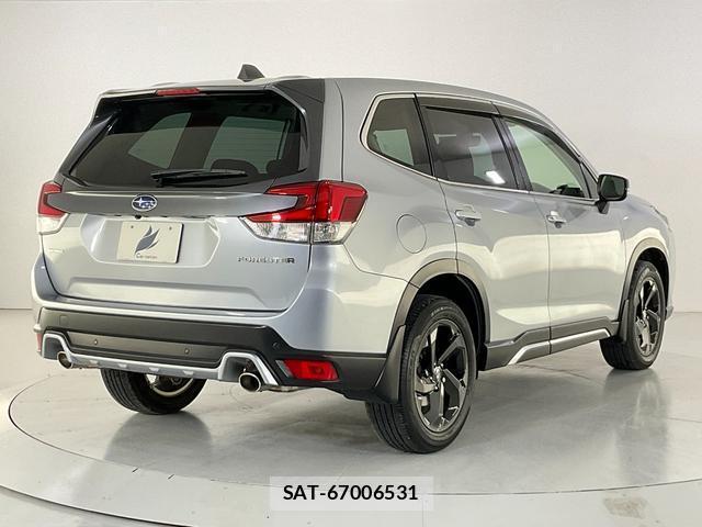 Subaru FORESTER 2021-11 8284633-1