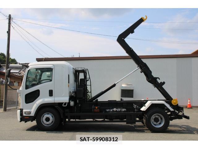Isuzu FORWARD 2012-01 8276801-3