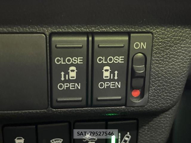 Honda FREED HYBRID 2023-10 8276696-5