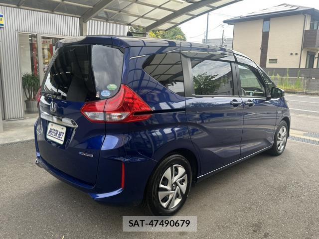 Honda FREED HYBRID 2019-06 8277619-1