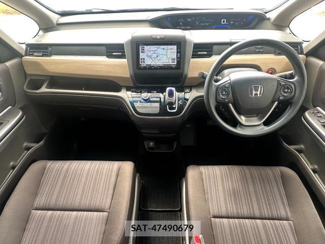 Honda FREED HYBRID 2019-06 8277619-2