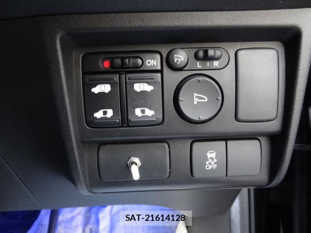 Honda FREED HYBRID 2015-11 8282933-6