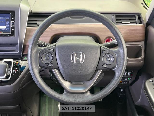 Honda FREED HYBRID 2022-03 8283031-12