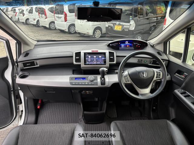 Honda FREED HYBRID 2015-08 8285021-2