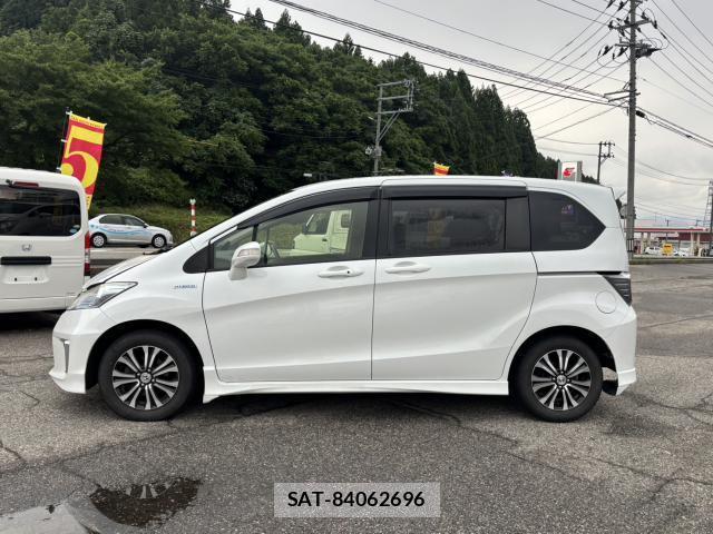 Honda FREED HYBRID 2015-08 8285021-3