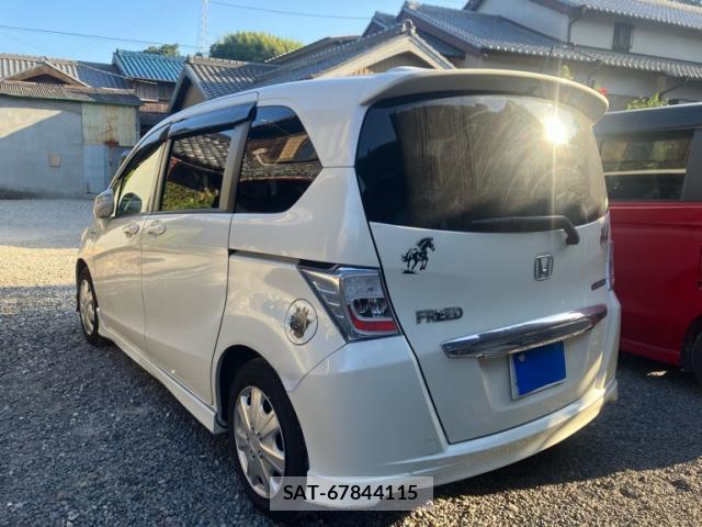 Honda FREED 2012-11 8283822-3