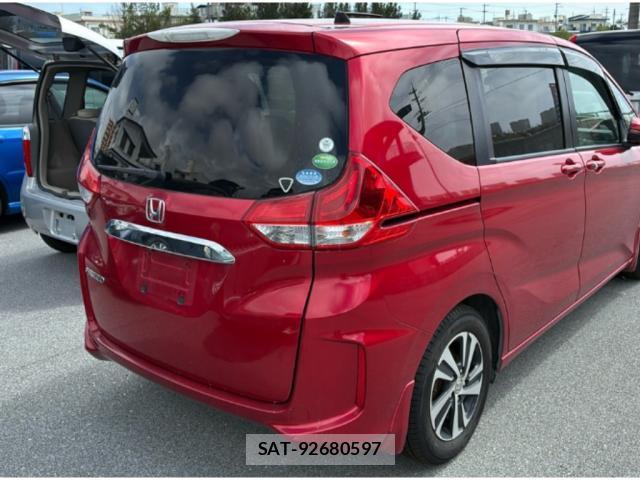 Honda FREED 2019-06 8277038-1