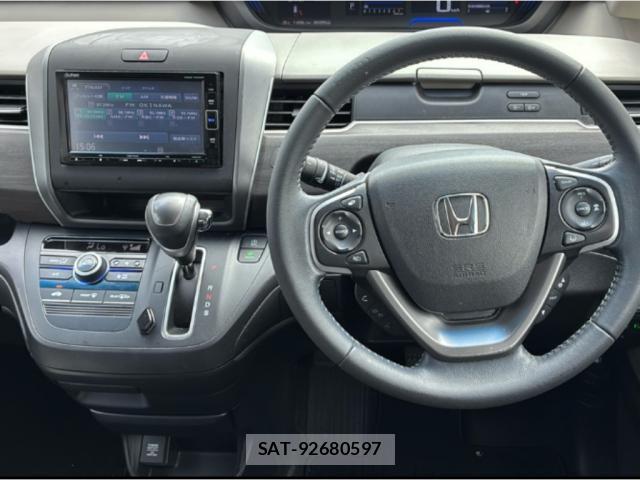 Honda FREED 2019-06 8277038-4