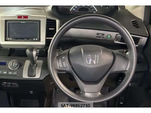 Honda FREED 2014-11 8278484-2