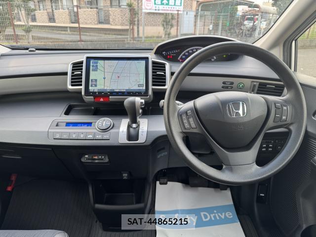Honda FREED 2015-09 8280437-2