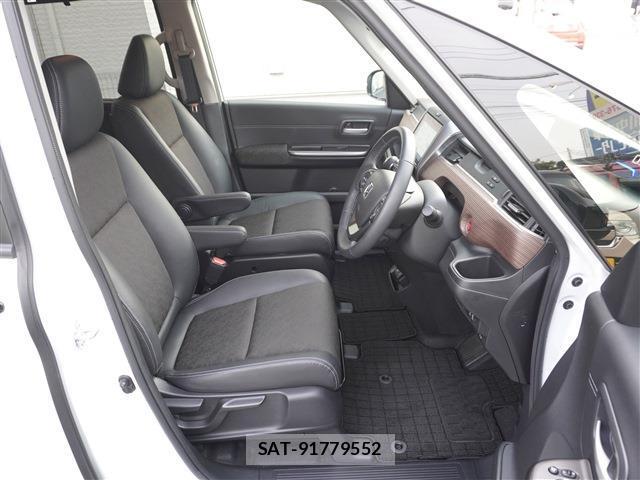 Honda FREED 2024-05 8280826-12