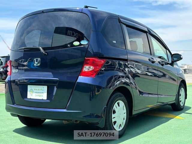 Honda FREED 2009-11 8283742-1