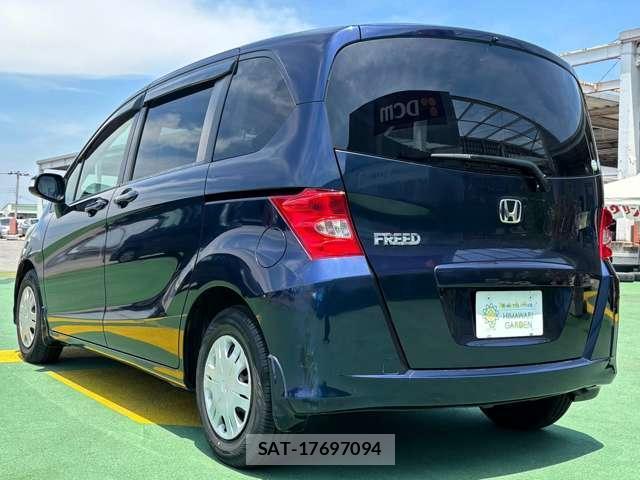 Honda FREED 2009-11 8283742-3
