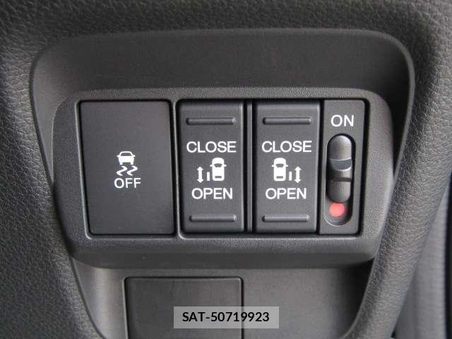 Honda FREED 2025-06 8284131-6