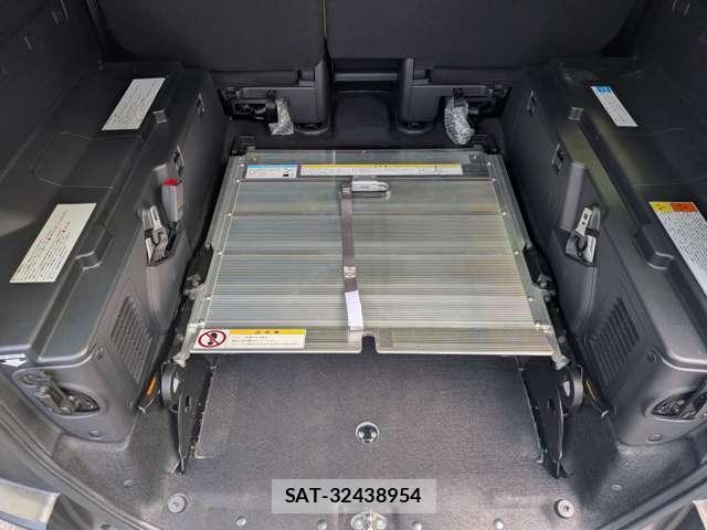Honda FREED 2024-10 8284431-5
