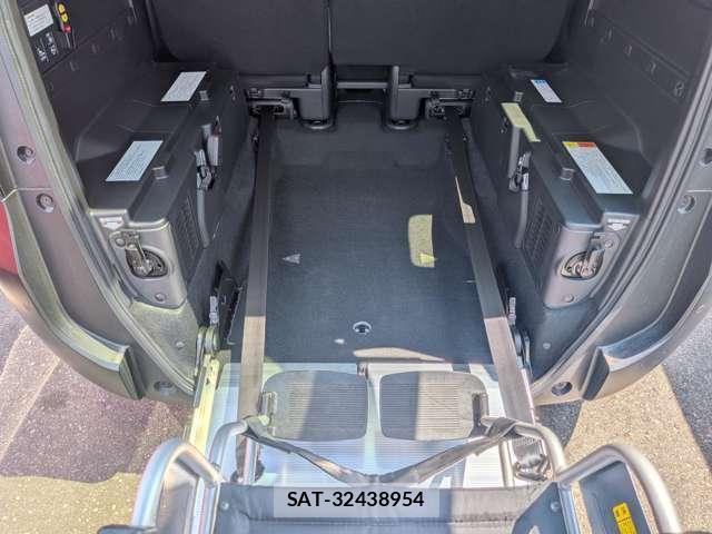 Honda FREED 2024-10 8284431-8