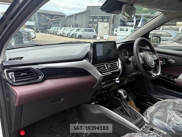 Suzuki Fronx 2026-07 8278123-3