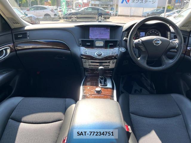 Nissan FUGA 2013-10 8279434-1