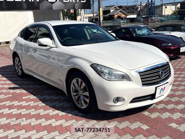 Nissan FUGA 2013-10 8279434-15