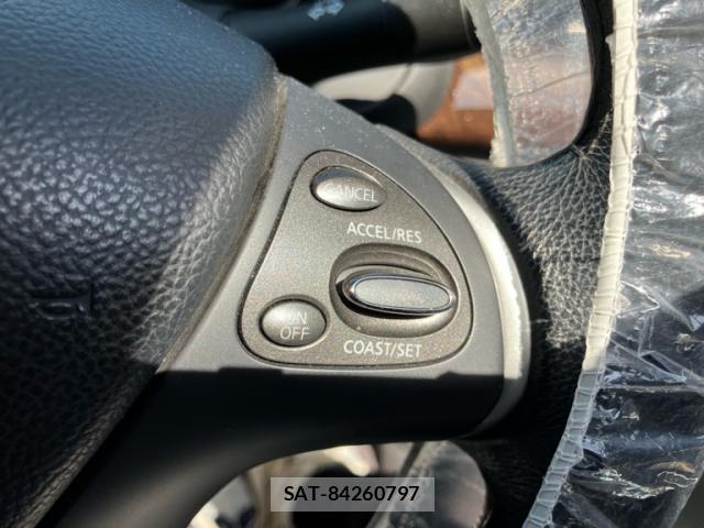 Nissan FUGA 2012-03 8279630-16