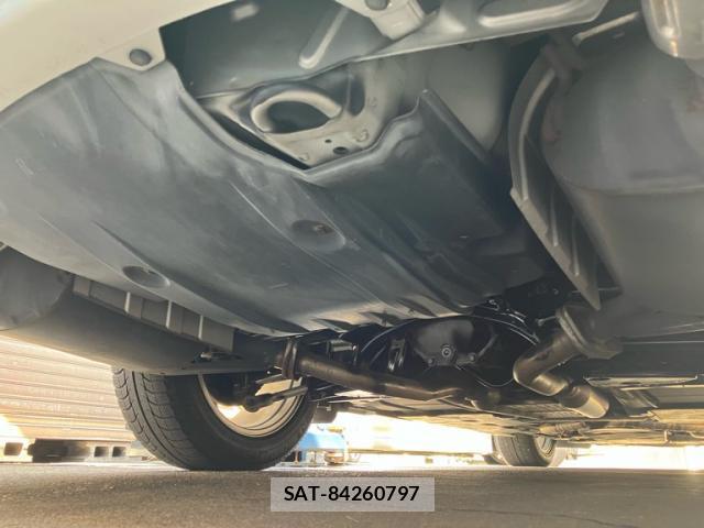 Nissan FUGA 2012-03 8279630-6