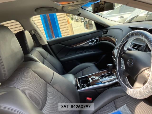 Nissan FUGA 2012-03 8279630-8