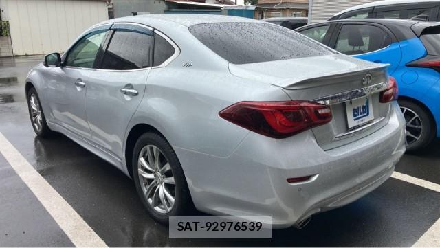 Nissan FUGA 2015-09 8281442-13