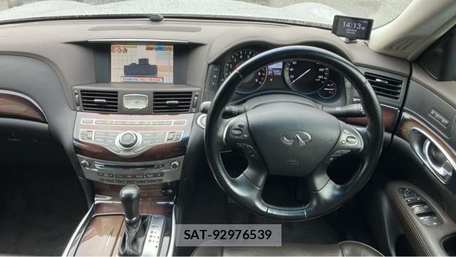 Nissan FUGA 2015-09 8281442-16