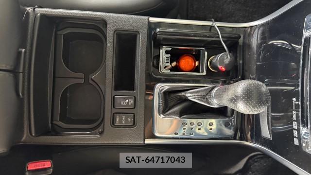 Nissan FUGA 2007-12 8281552-14
