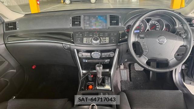 Nissan FUGA 2007-12 8281552-2