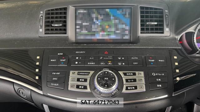 Nissan FUGA 2007-12 8281552-4