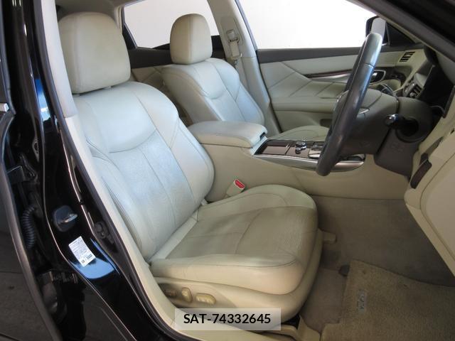 Nissan FUGA 2009-12 8285125-13