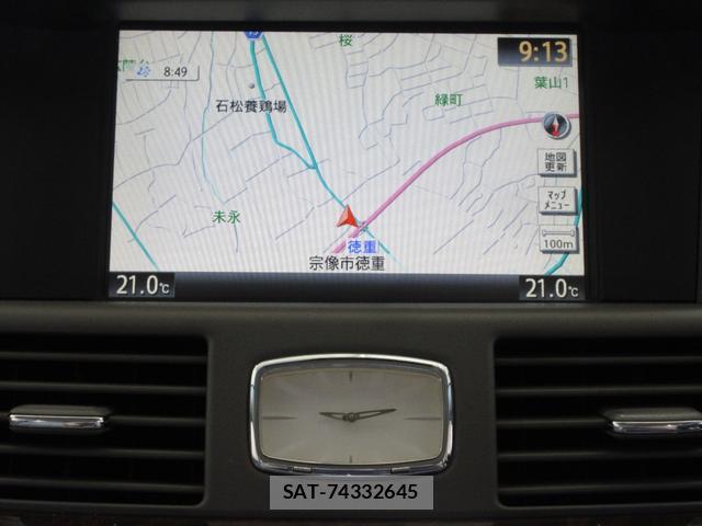 Nissan FUGA 2009-12 8285125-18