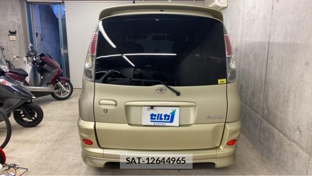 Toyota FUN CARGO 2002-03 8281696-1